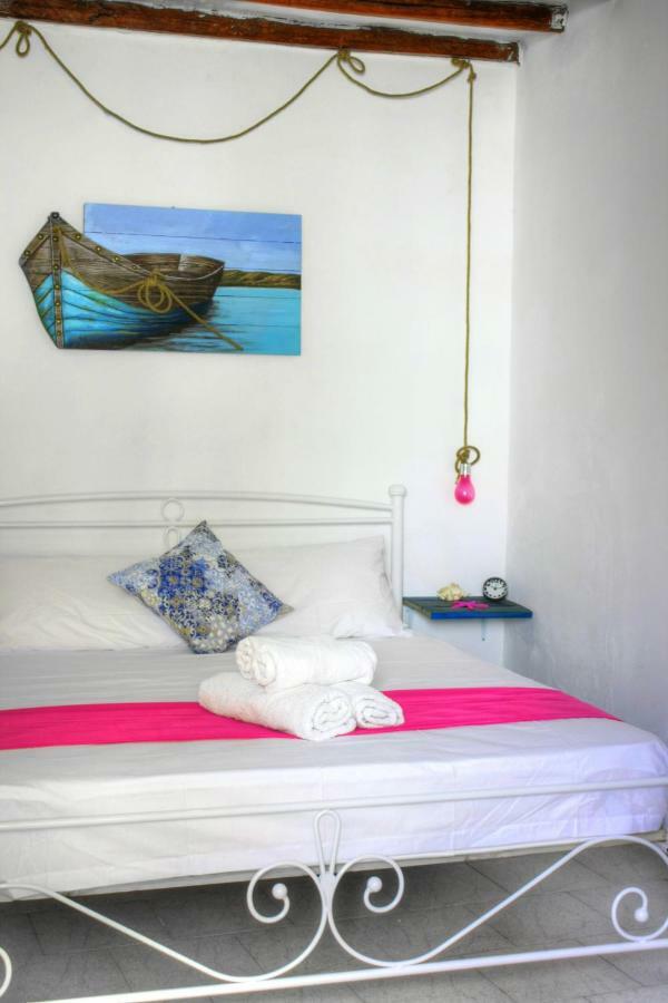 The Hot Pink Bike House Villa Paroikia Esterno foto